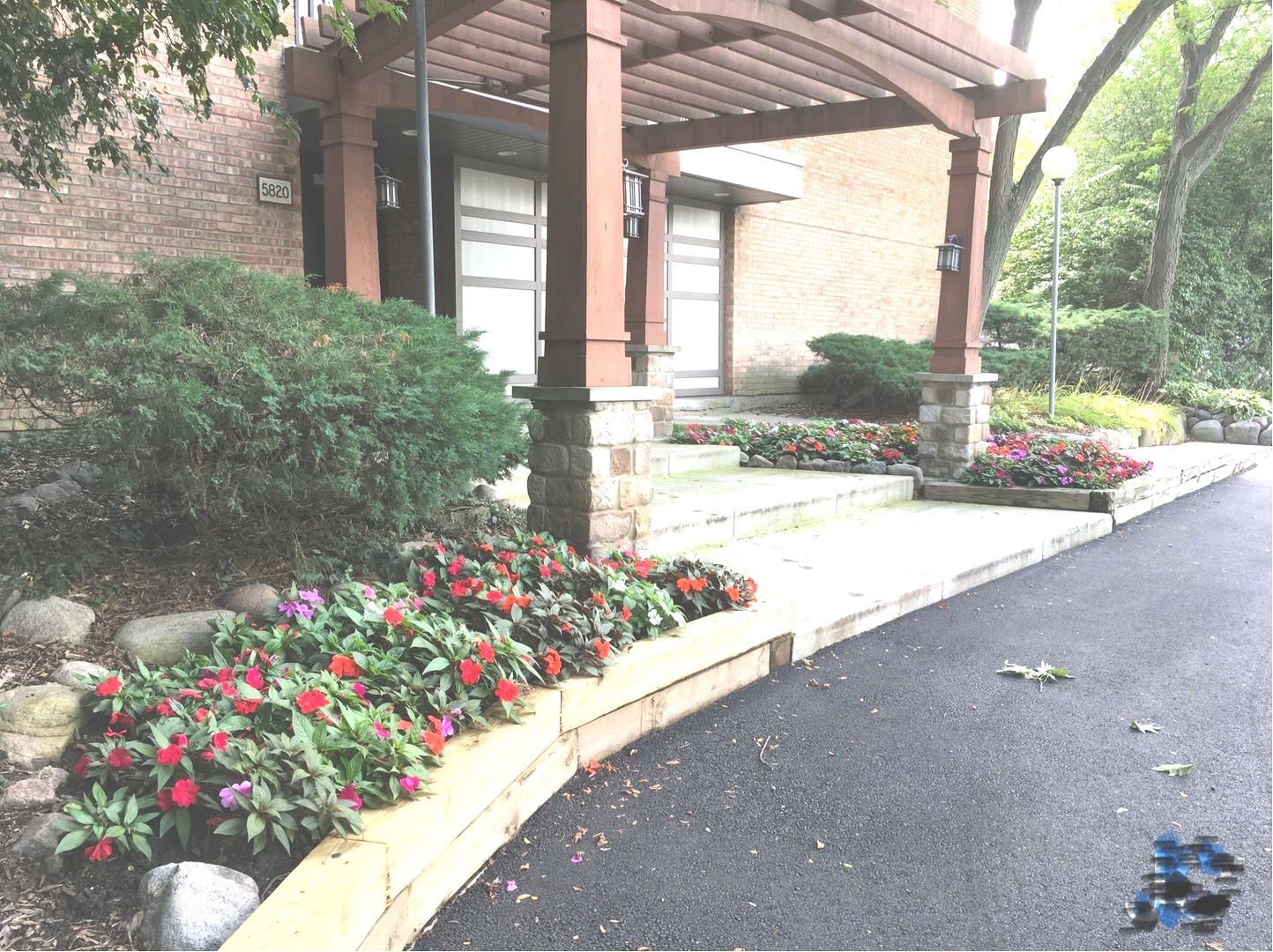 5820 Oakwood Drive #3J, Lisle, IL 60532