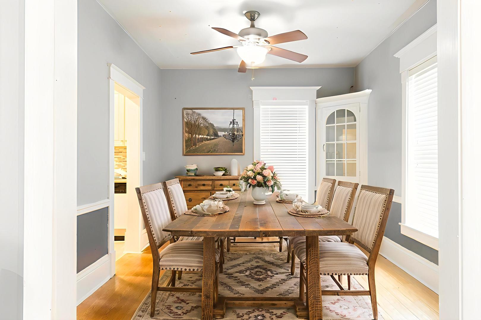 939 Saint John Street, Elgin, IL 60120