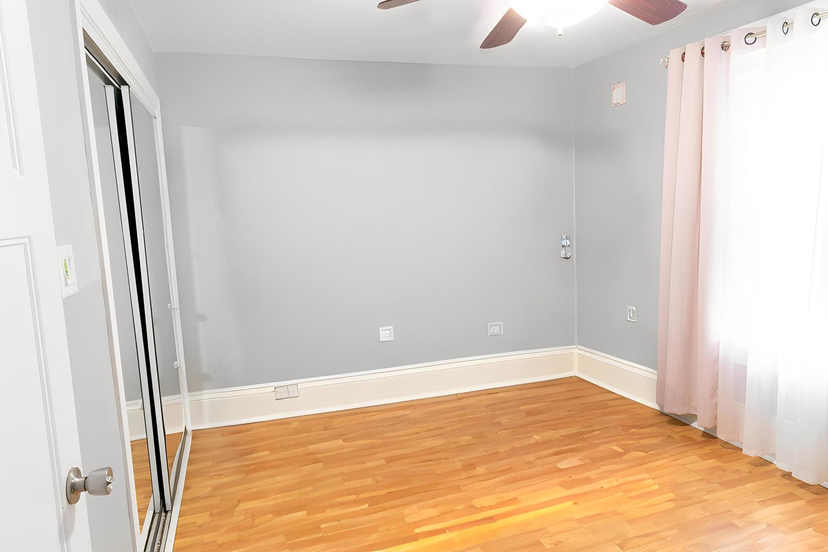 939 Saint John Street, Elgin, IL 60120