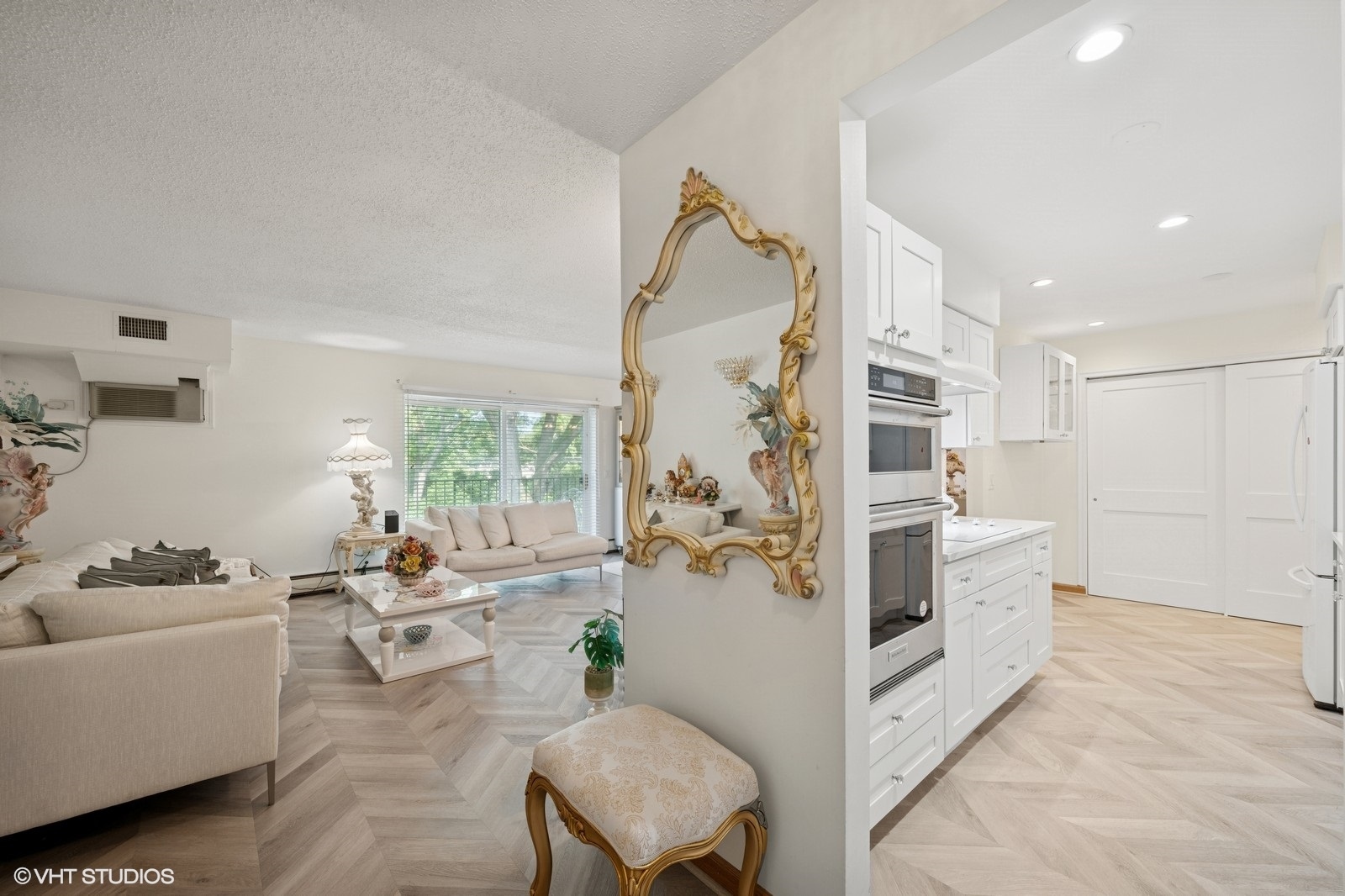 1215 N Waterman Avenue #3L, Arlington Heights, IL 60004