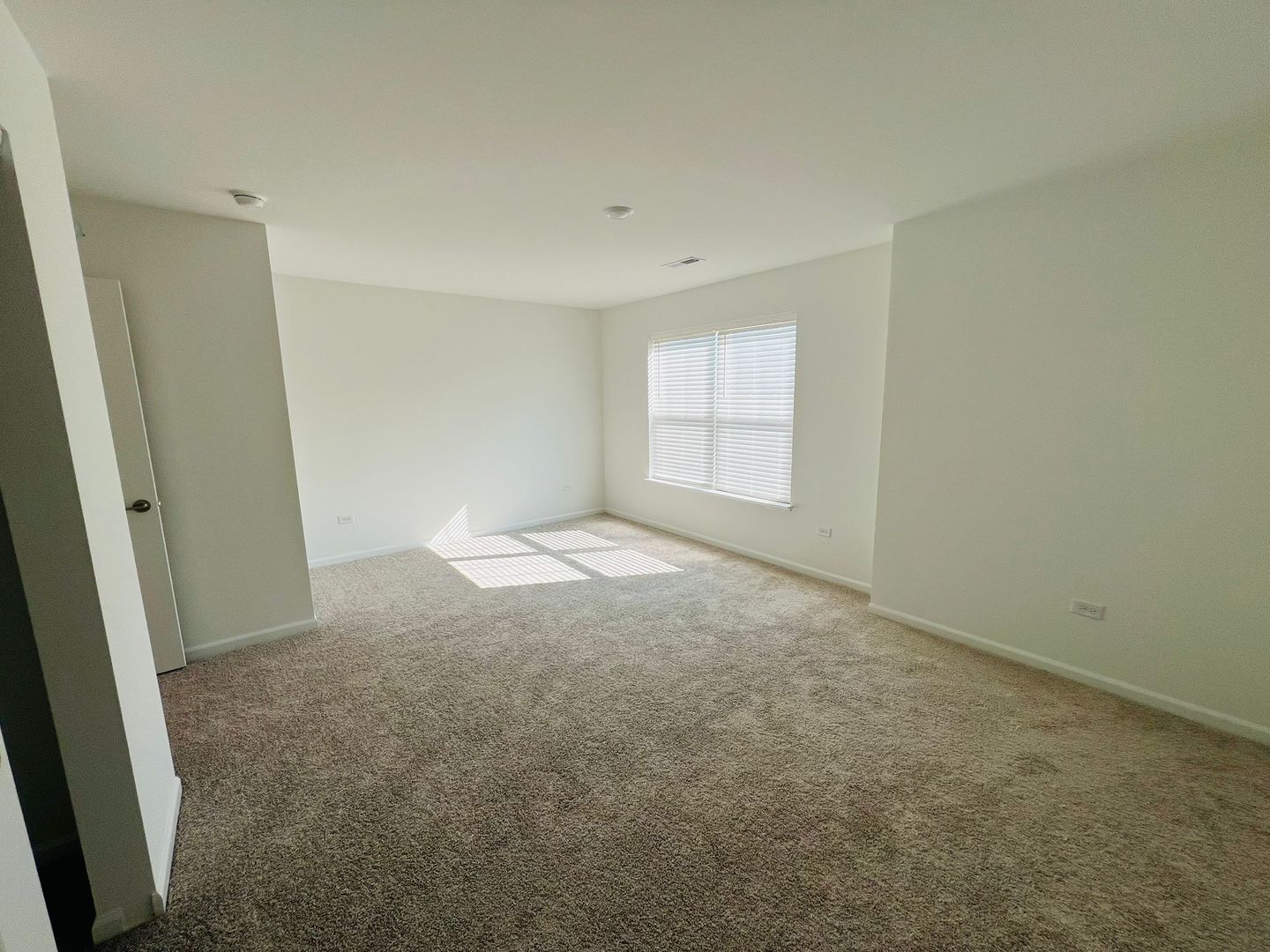 128 Henderson Street, Oswego, IL 60543