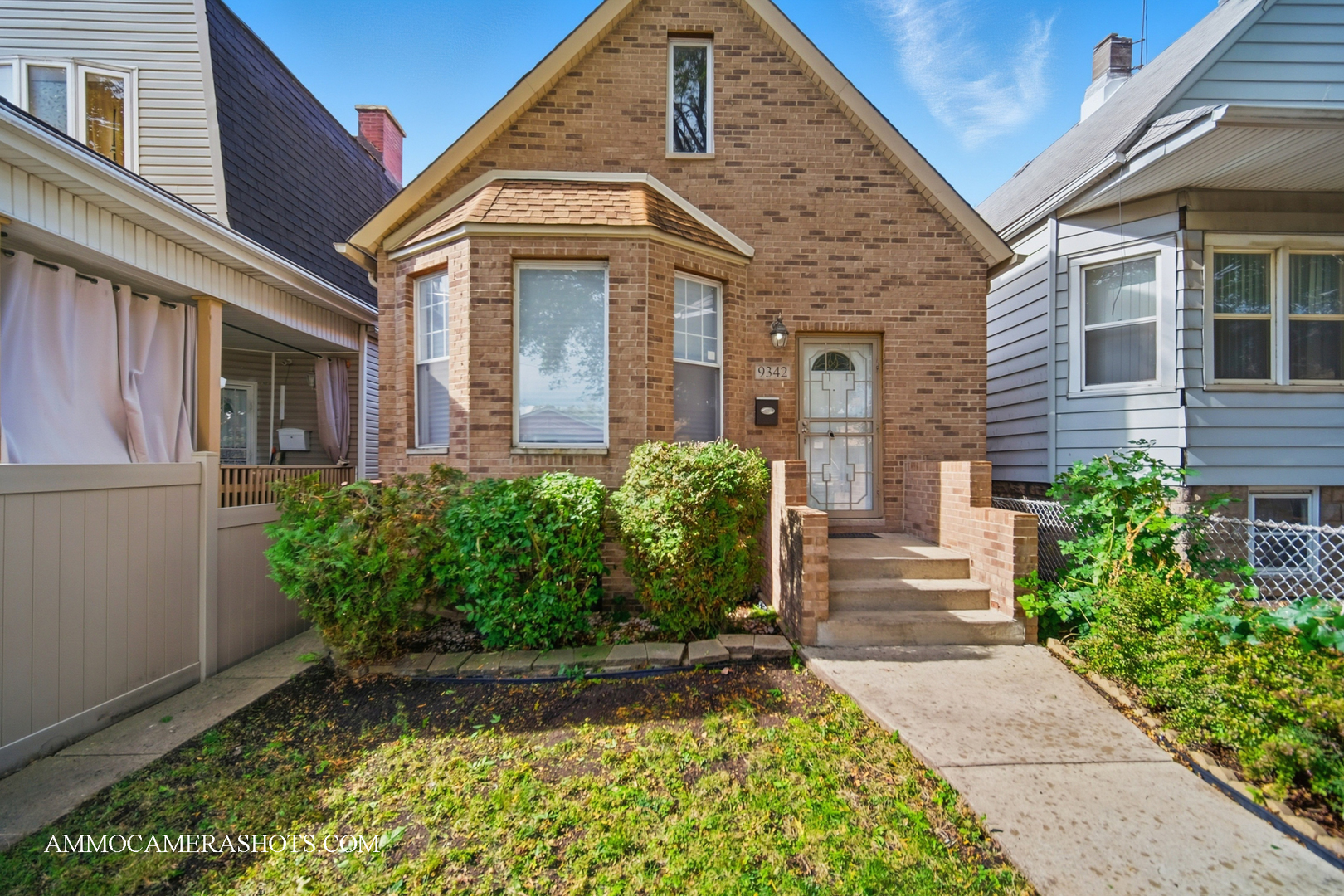 9342 S Crandon Avenue, Chicago, IL 60617