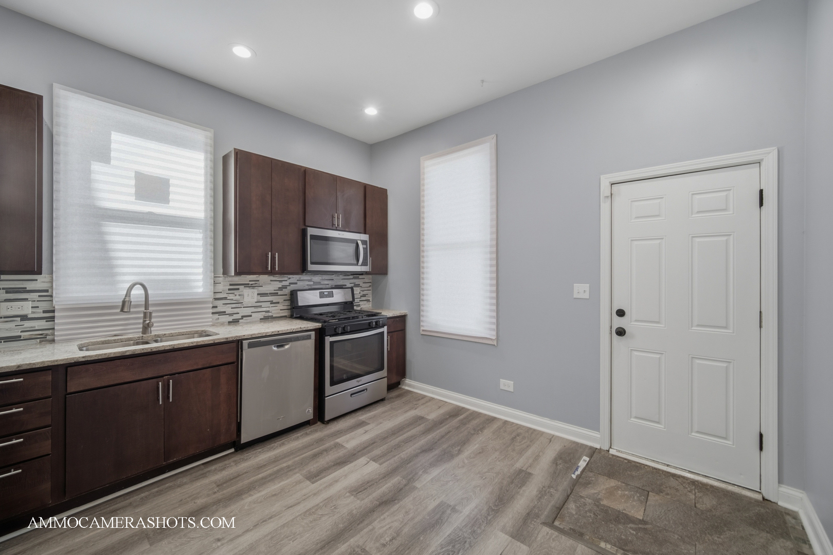 9342 S Crandon Avenue, Chicago, IL 60617