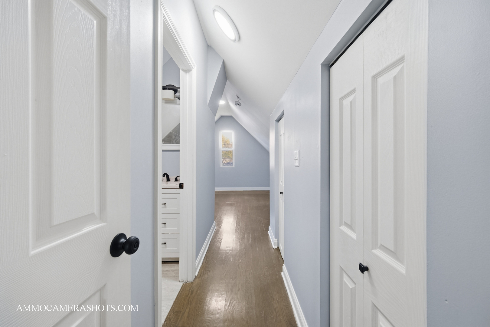 9342 S Crandon Avenue, Chicago, IL 60617