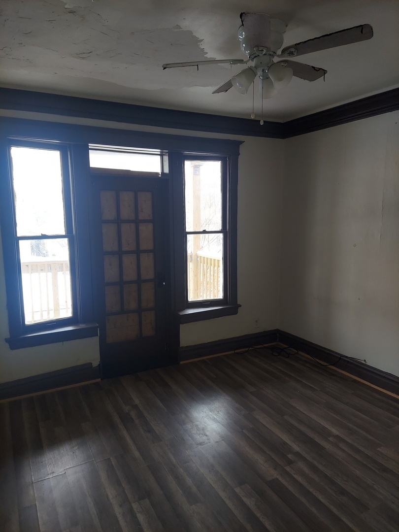 6221 S Campbell Avenue, Chicago, IL 60629