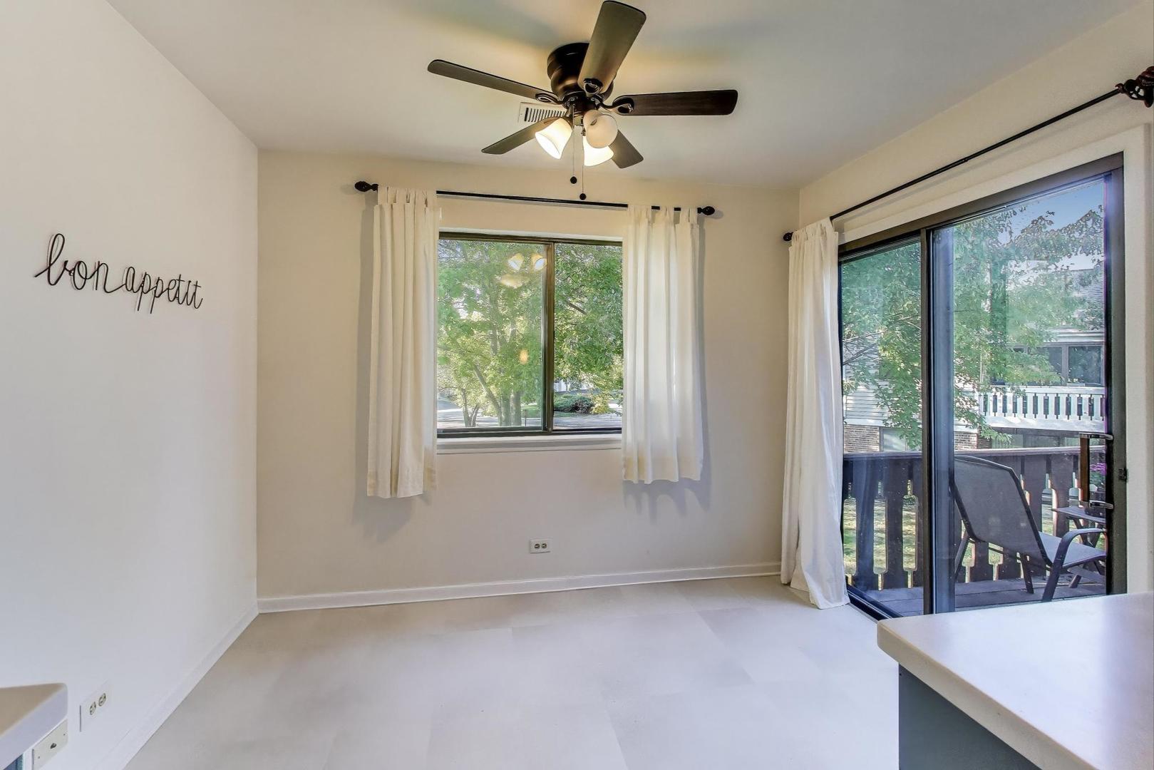 368 Southbury Court #D2, Schaumburg, IL 60193