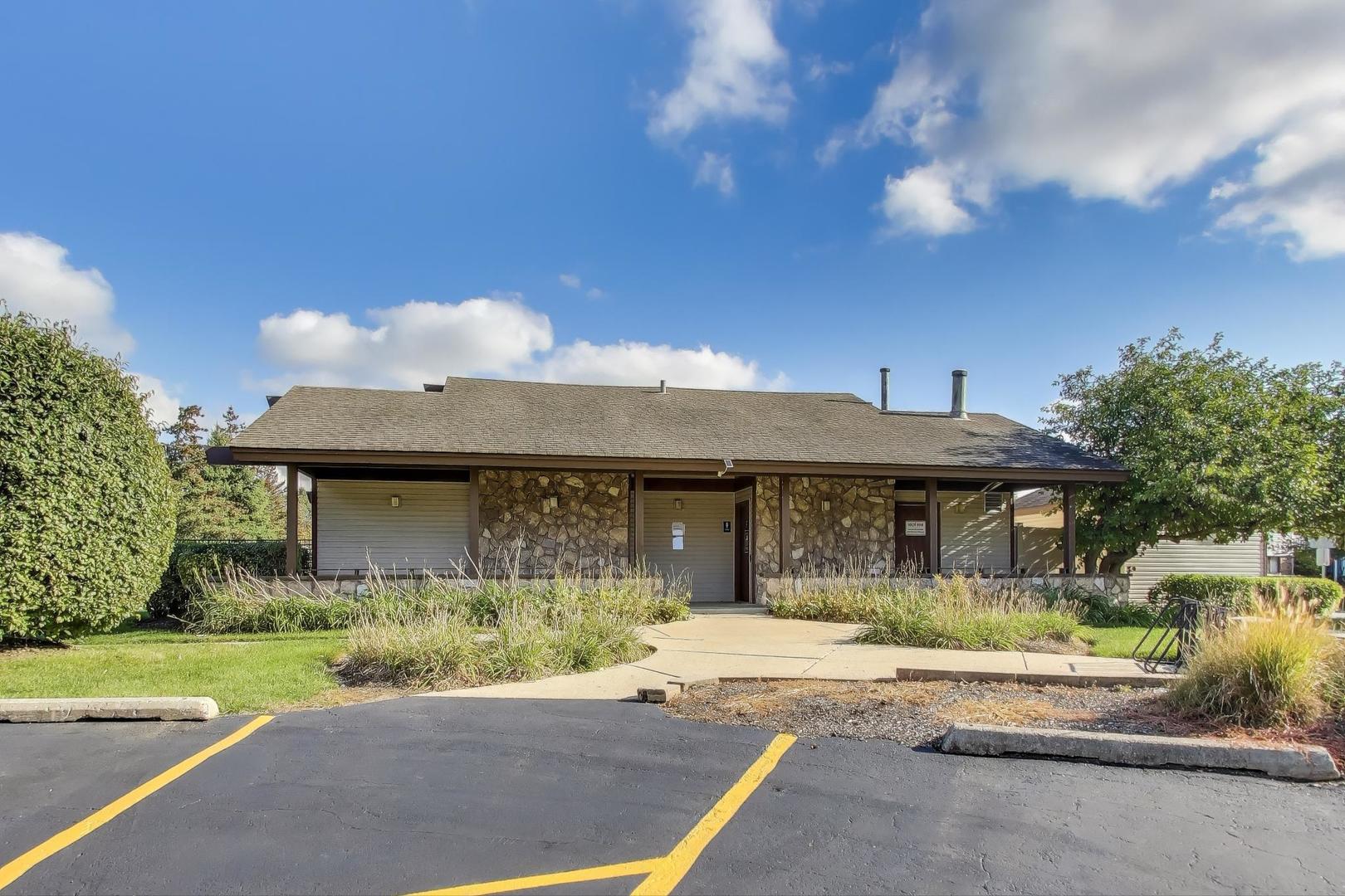 368 Southbury Court #D2, Schaumburg, IL 60193