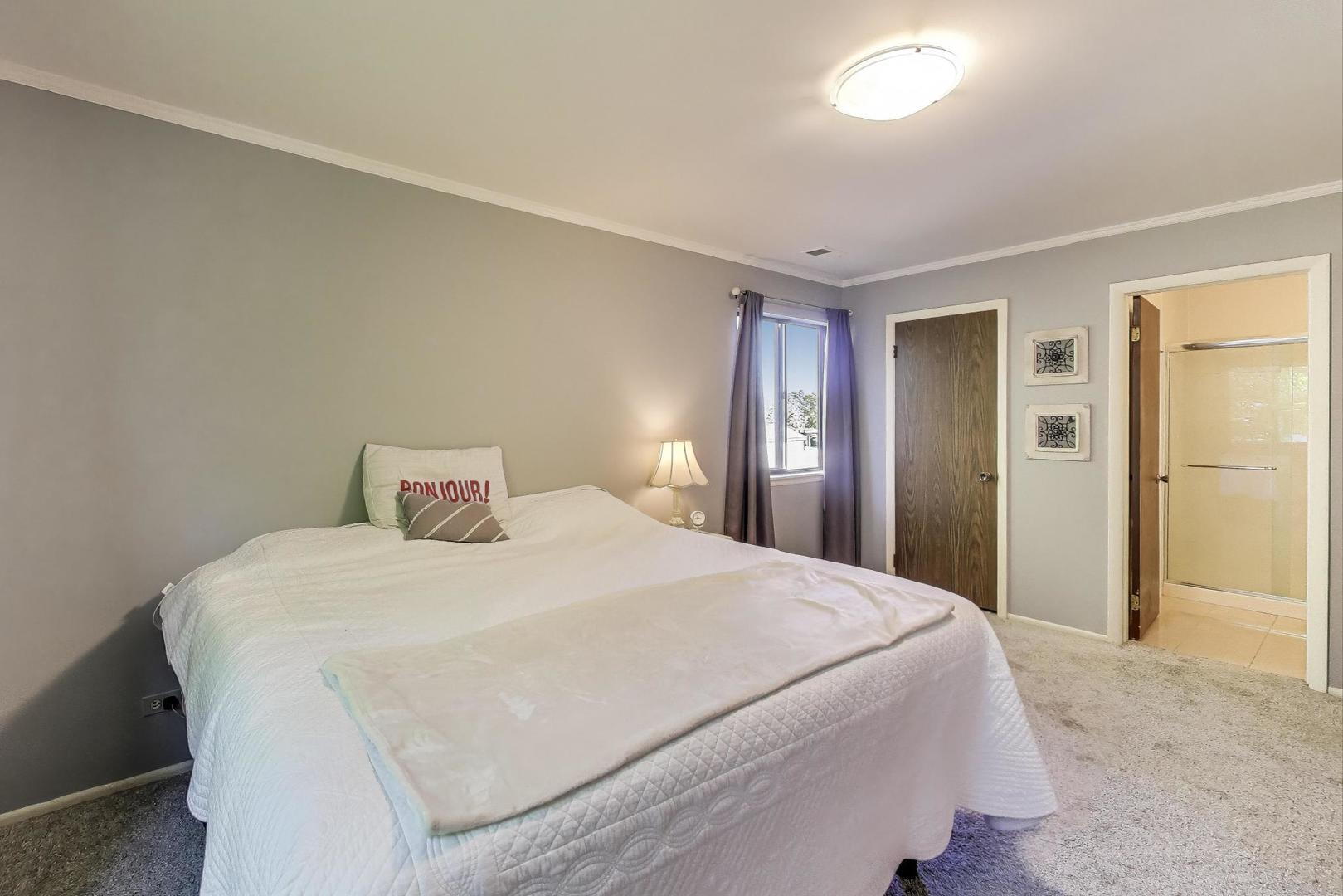 368 Southbury Court #D2, Schaumburg, IL 60193