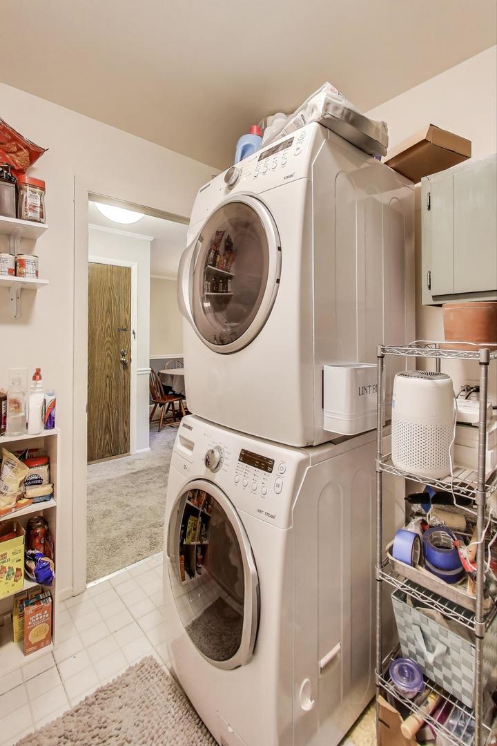 368 Southbury Court #D2, Schaumburg, IL 60193