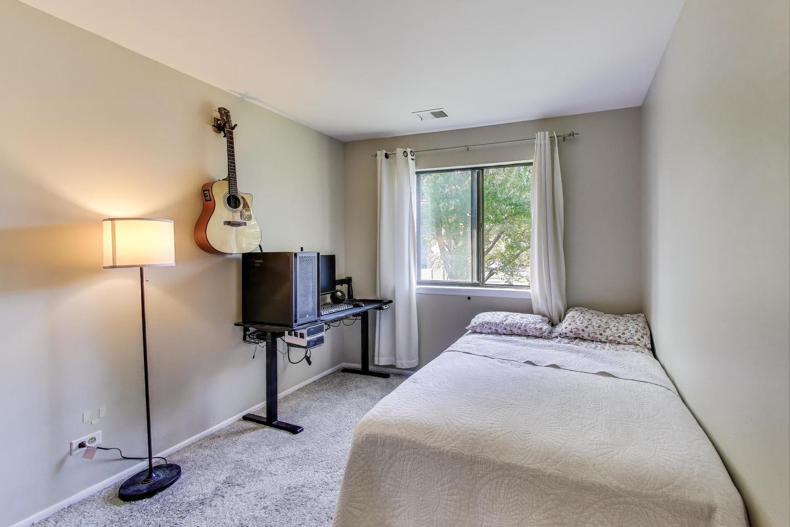 368 Southbury Court #D2, Schaumburg, IL 60193