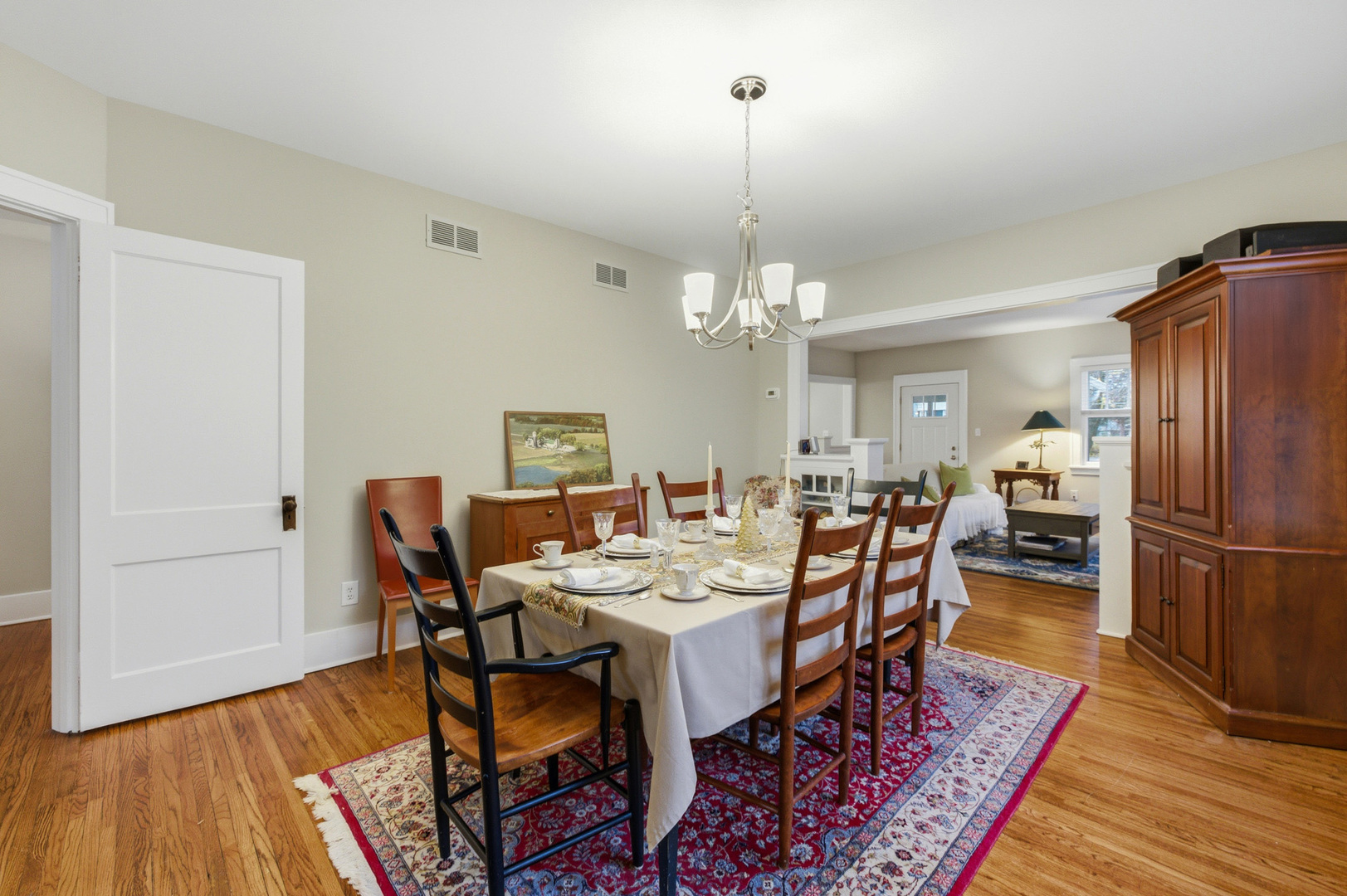 312 E Lincoln Avenue, Wheaton, IL 60187