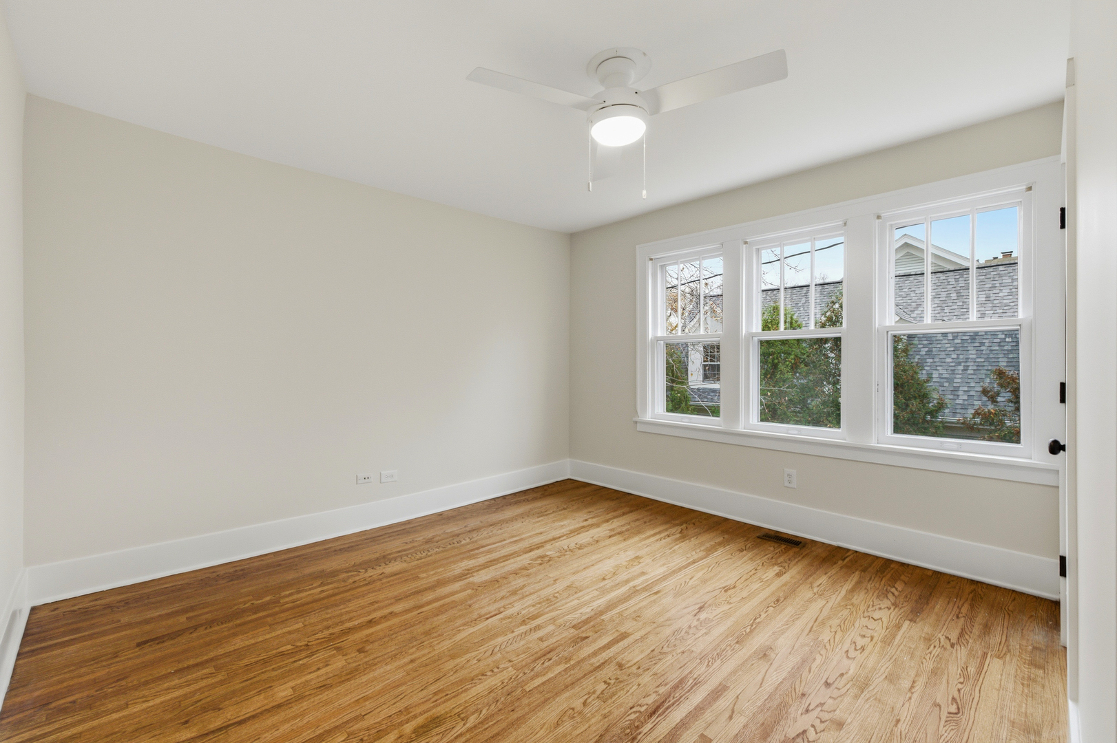 312 E Lincoln Avenue, Wheaton, IL 60187