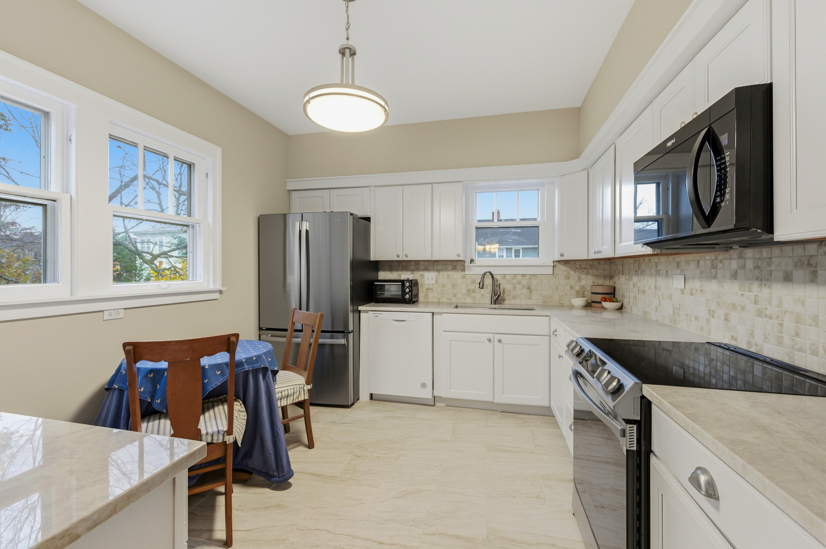 312 E Lincoln Avenue, Wheaton, IL 60187