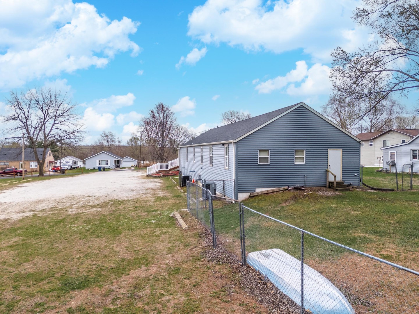 13895 1st Street, Pekin, IL 61554