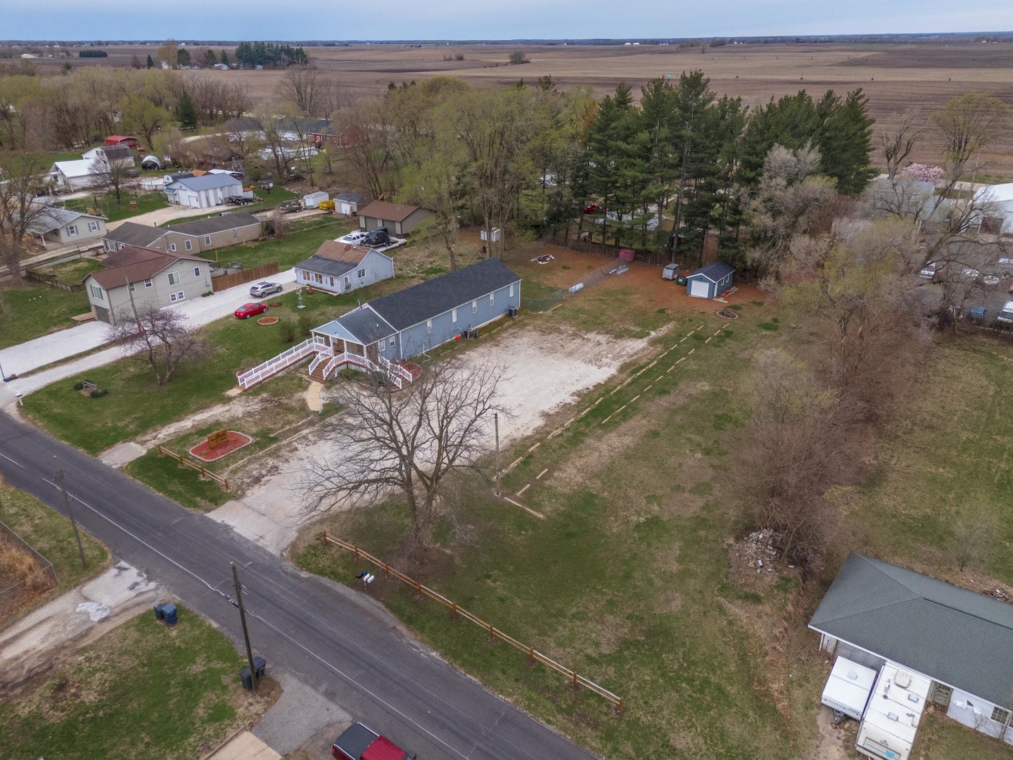 13895 1st Street, Pekin, IL 61554