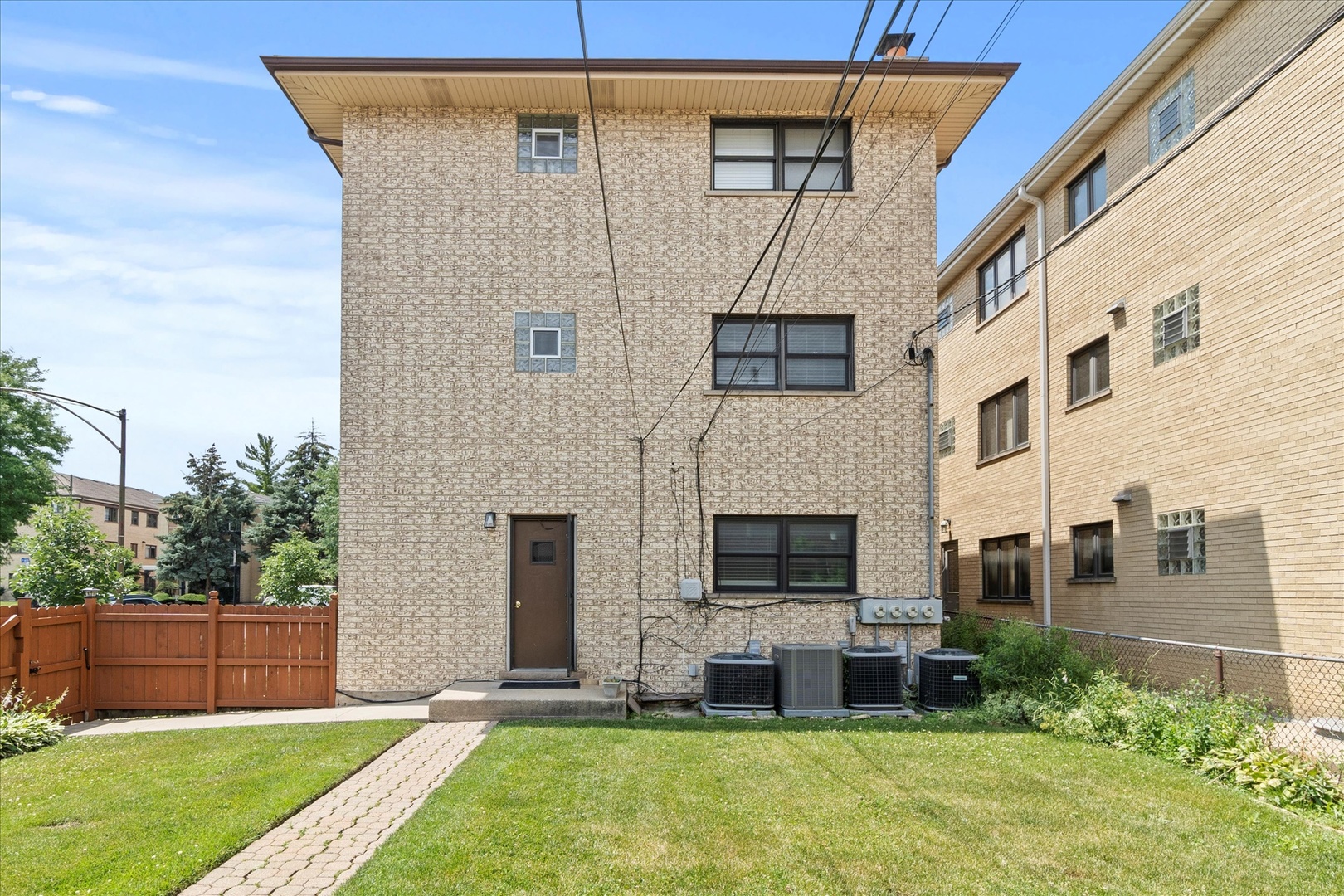 6617 N Northwest Highway #3, Chicago, IL 60631