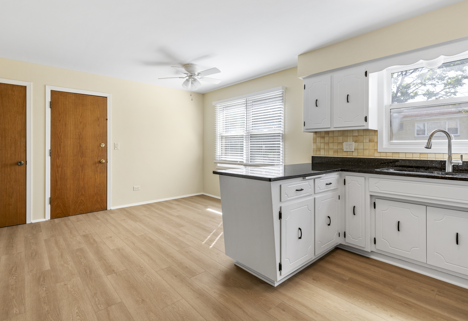 6617 N Northwest Highway #3, Chicago, IL 60631