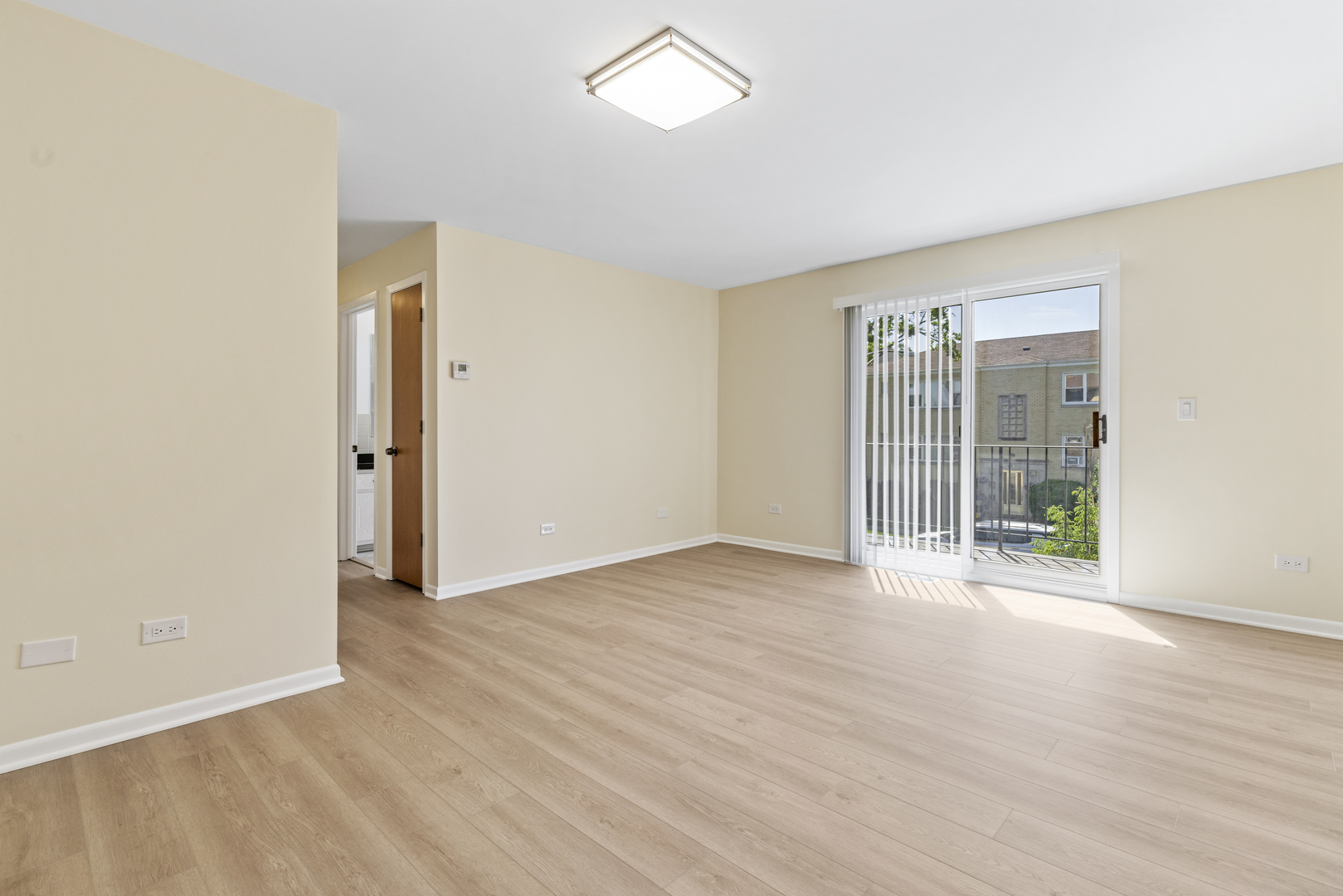 6617 N Northwest Highway #3, Chicago, IL 60631