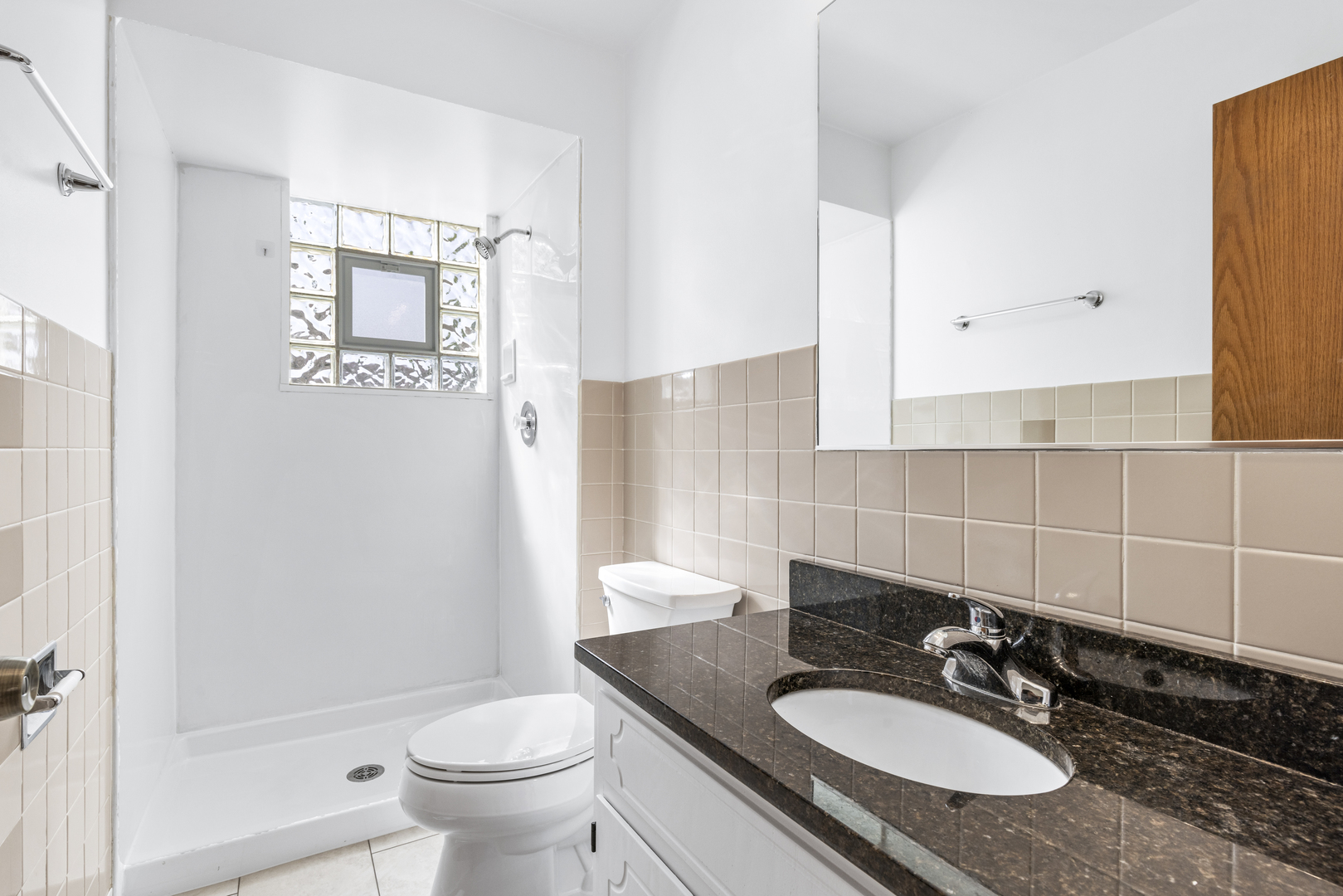 6617 N Northwest Highway #3, Chicago, IL 60631