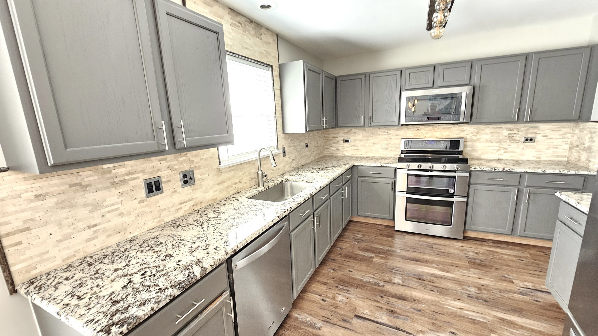 3812 Landings Road, Joliet, IL 60431