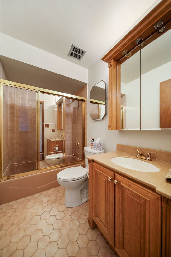 14864 S Cricketwood Drive, Homer Glen, IL 60491