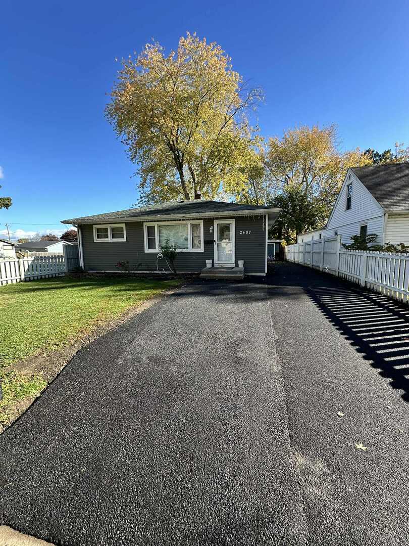 2407 Gideon Avenue, Zion, IL 60099
