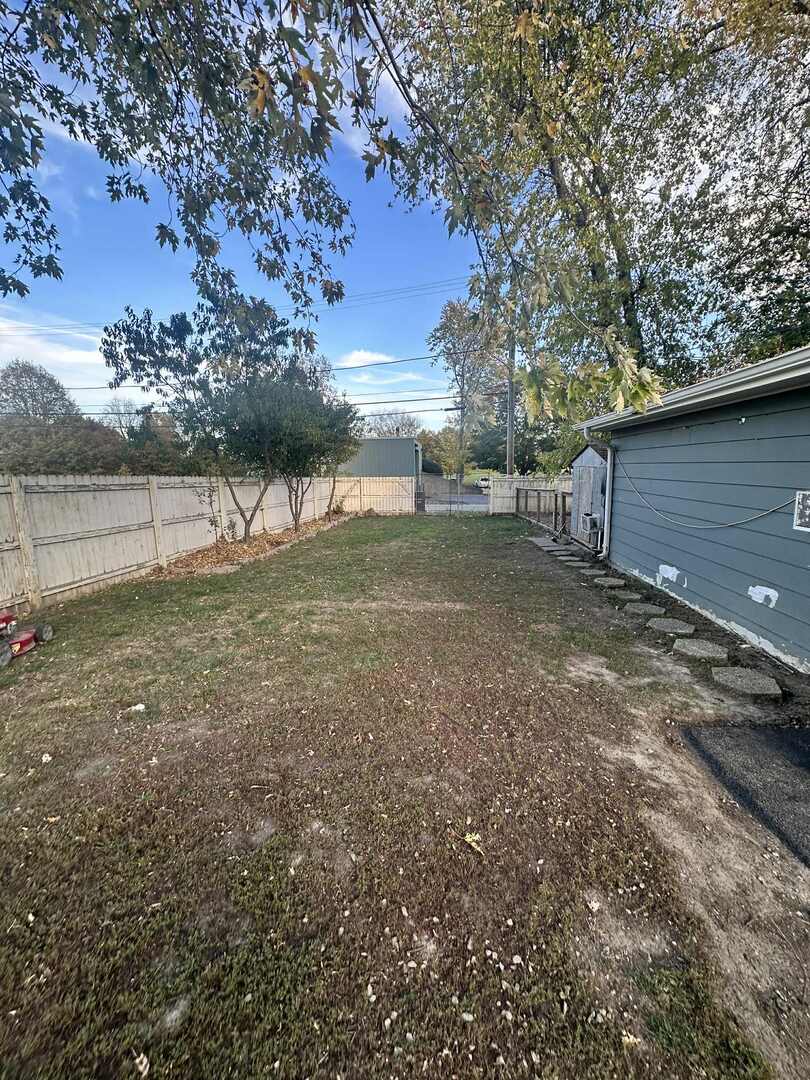 2407 Gideon Avenue, Zion, IL 60099