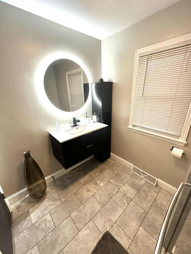 2407 Gideon Avenue, Zion, IL 60099