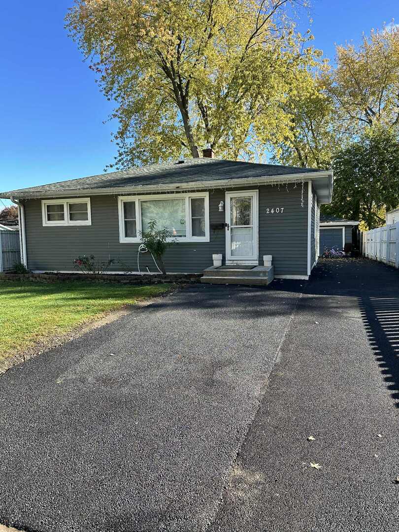 2407 Gideon Avenue, Zion, IL 60099