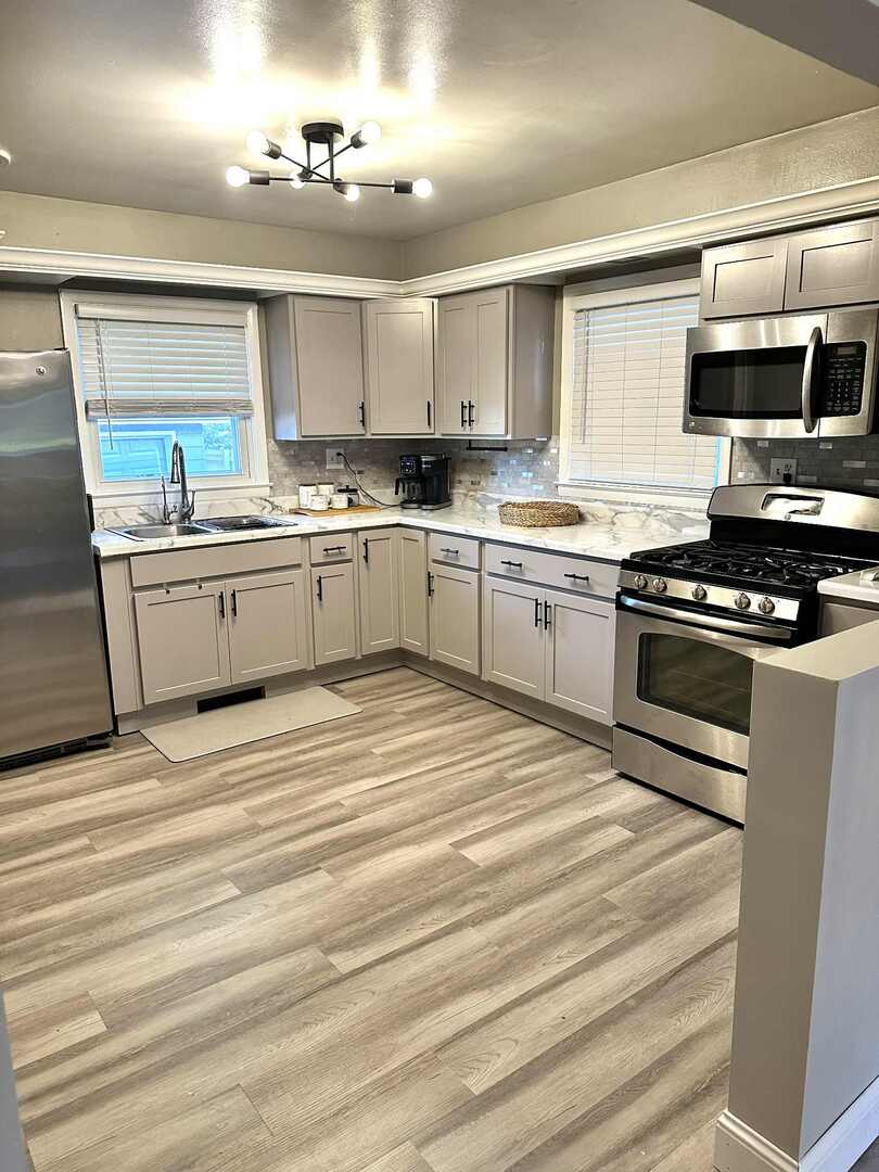 2407 Gideon Avenue, Zion, IL 60099