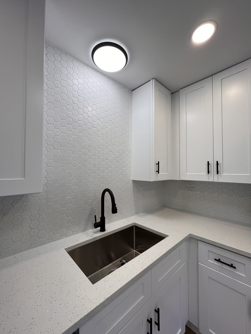 5220 State Road, Burbank, IL 60459