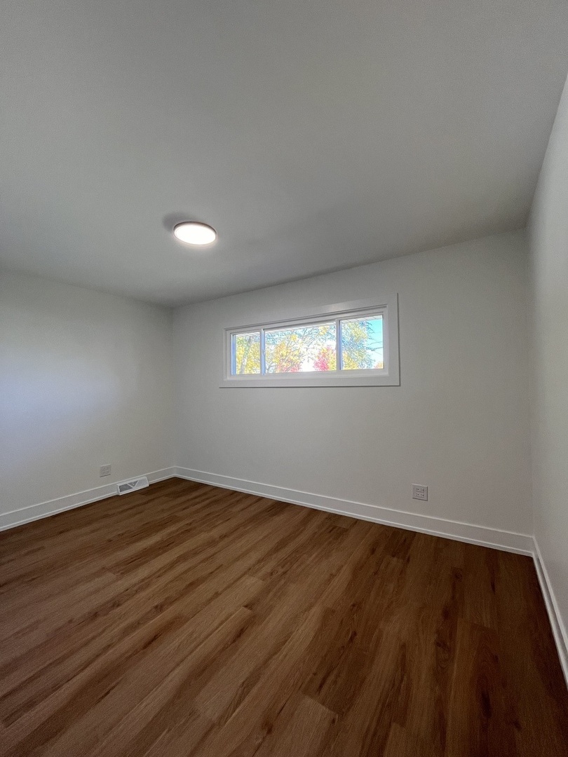 5220 State Road, Burbank, IL 60459