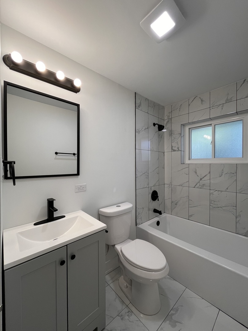 5220 State Road, Burbank, IL 60459