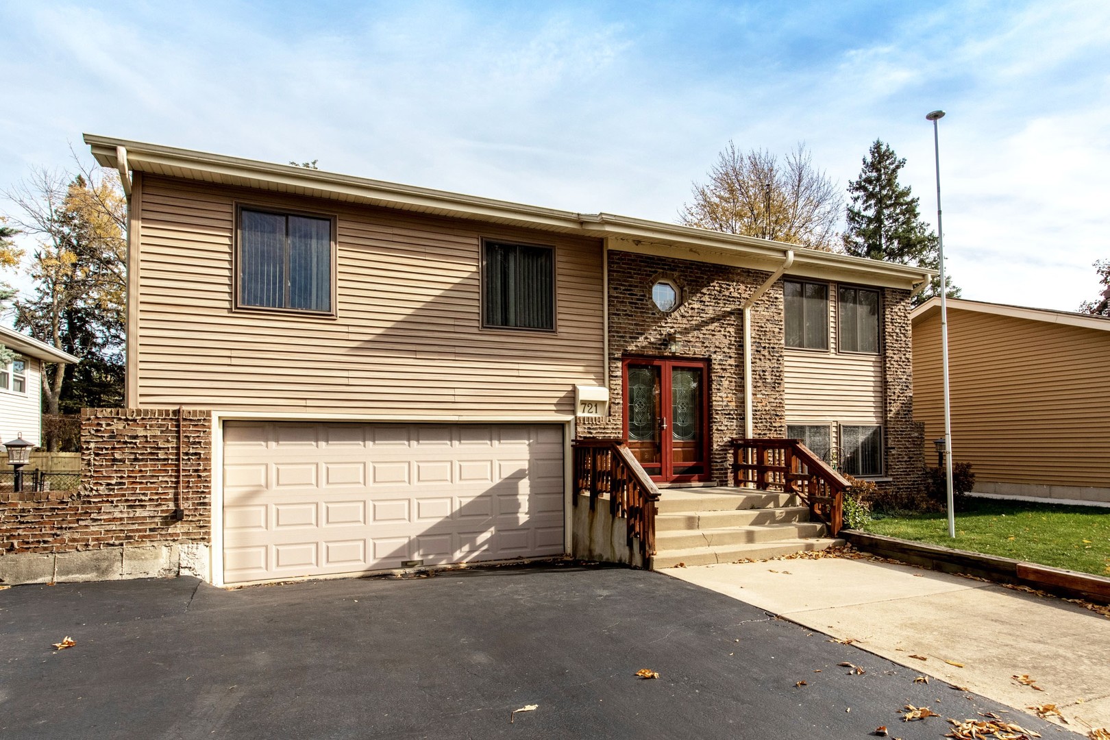 721 S Oak Street, West Chicago, IL 60185