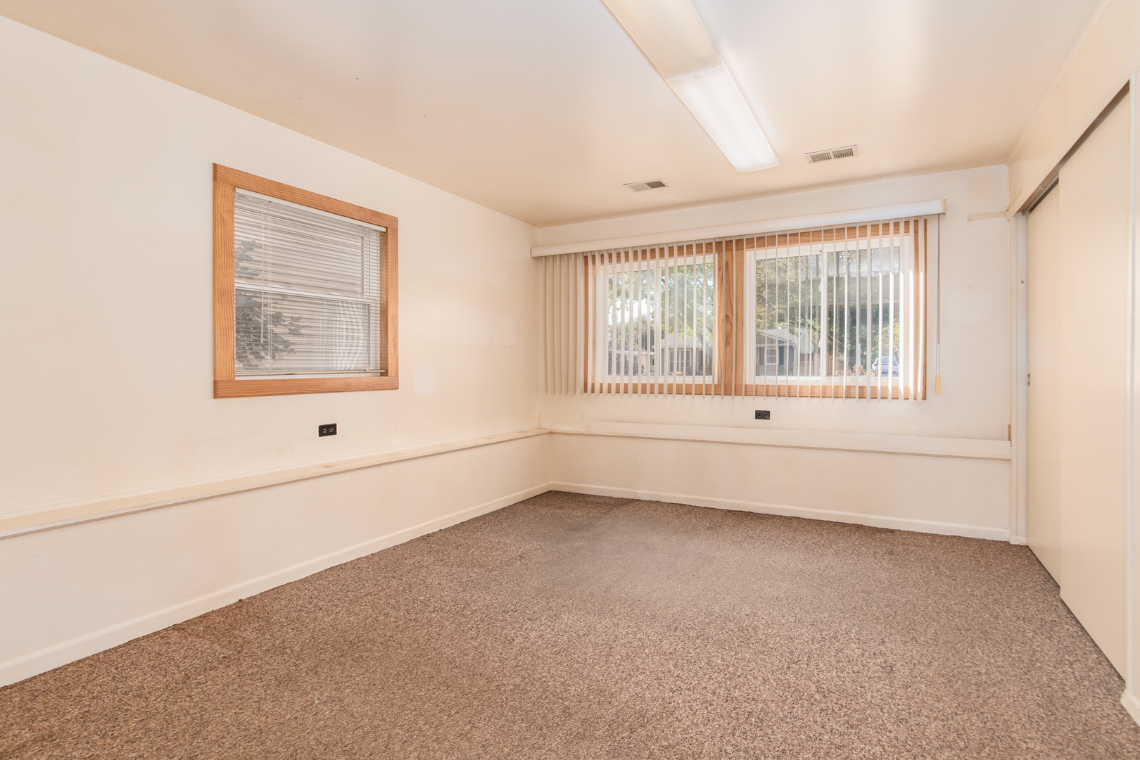 721 S Oak Street, West Chicago, IL 60185