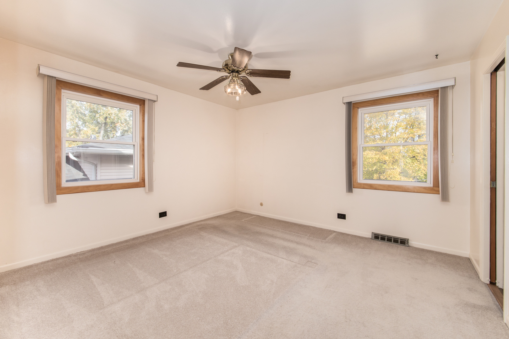 721 S Oak Street, West Chicago, IL 60185