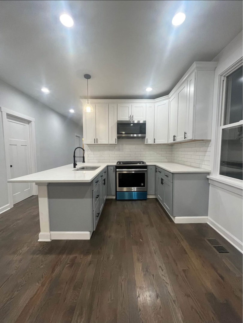 5212 S Lorel Avenue, Chicago, IL 60638