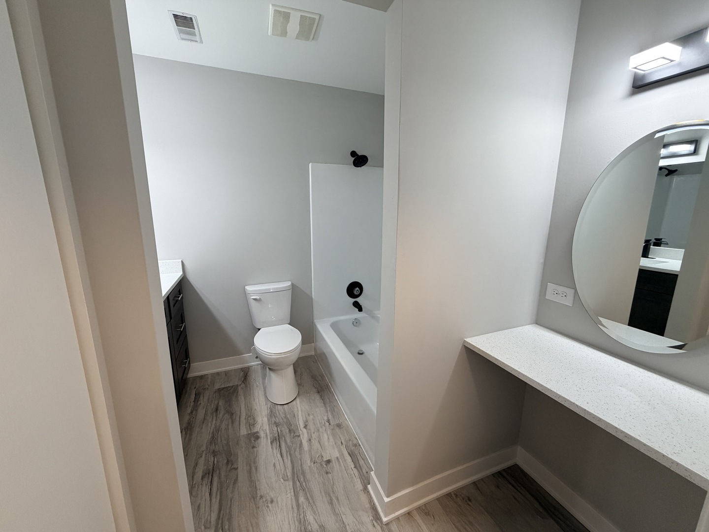 1460 Stonebridge Circle #G9, Wheaton, IL 60189