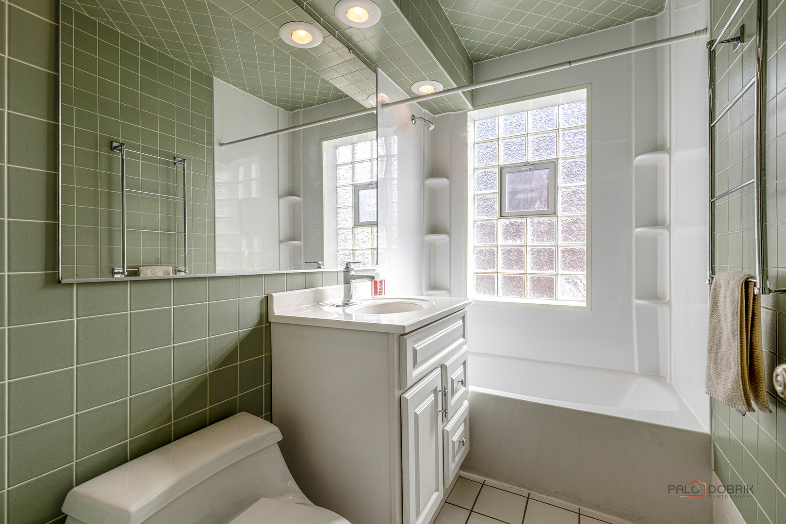 Mount Prospect, IL 60056