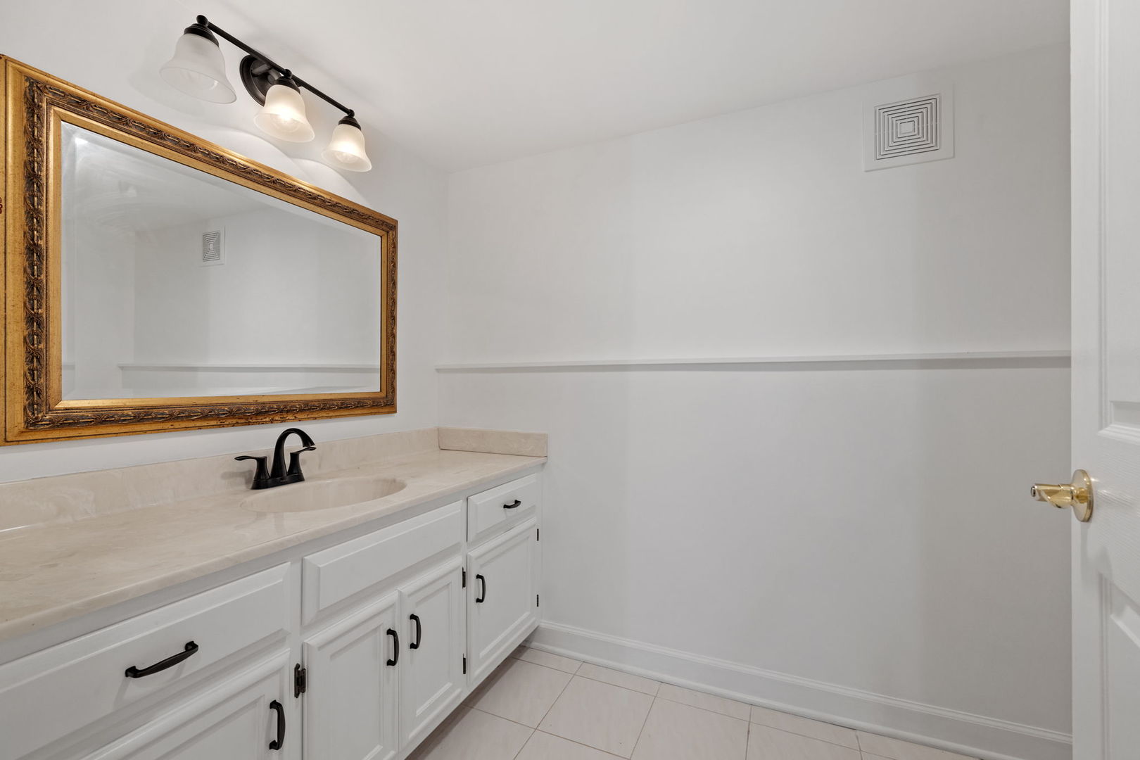 55 Chesterfield Court, Burr Ridge, IL 60522