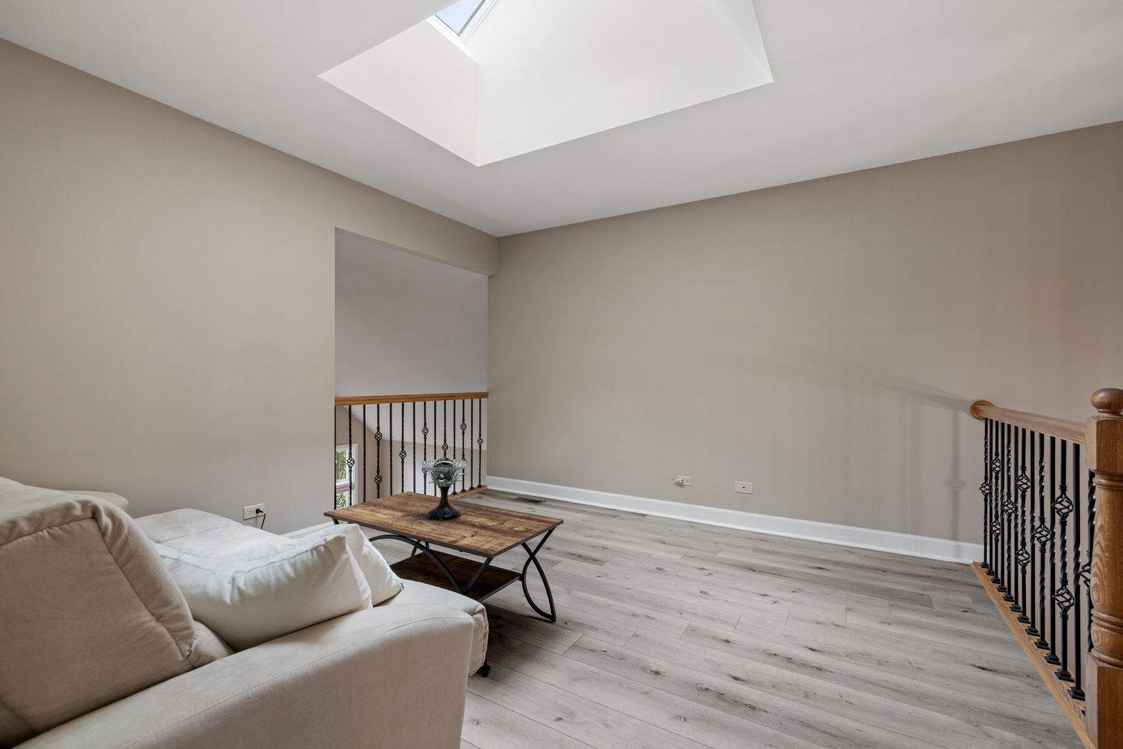 55 Chesterfield Court, Burr Ridge, IL 60522