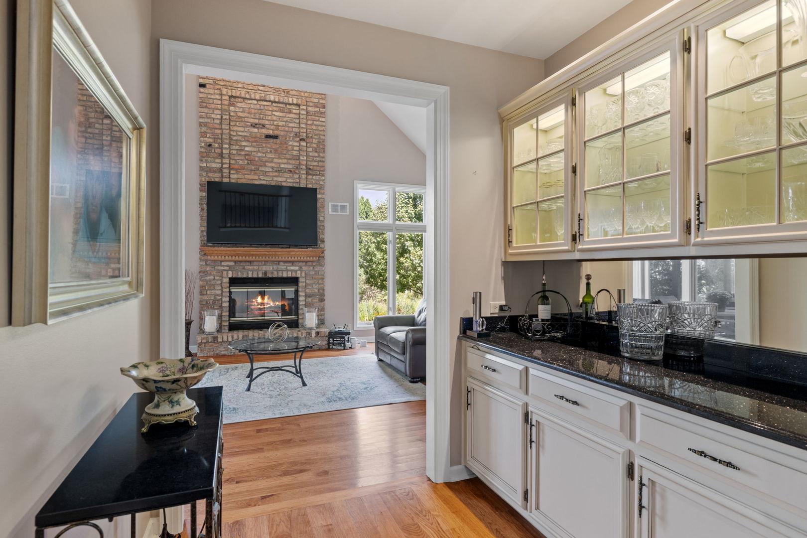 55 Chesterfield Court, Burr Ridge, IL 60522