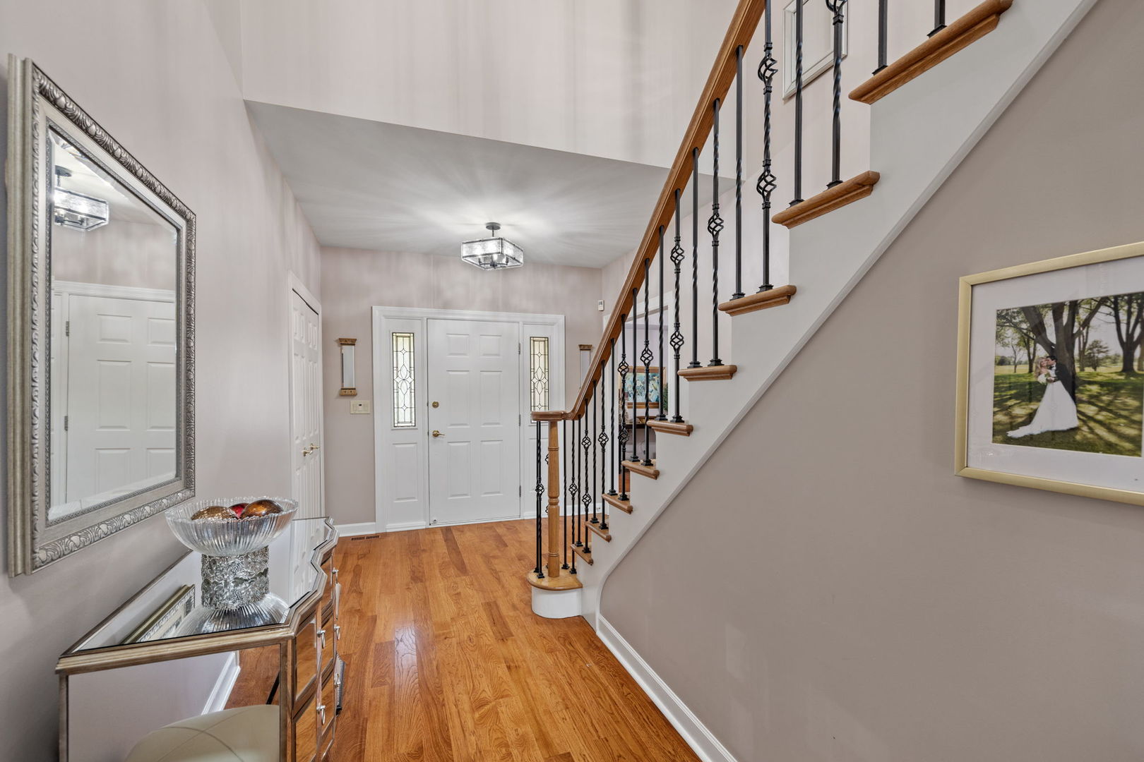 55 Chesterfield Court, Burr Ridge, IL 60522