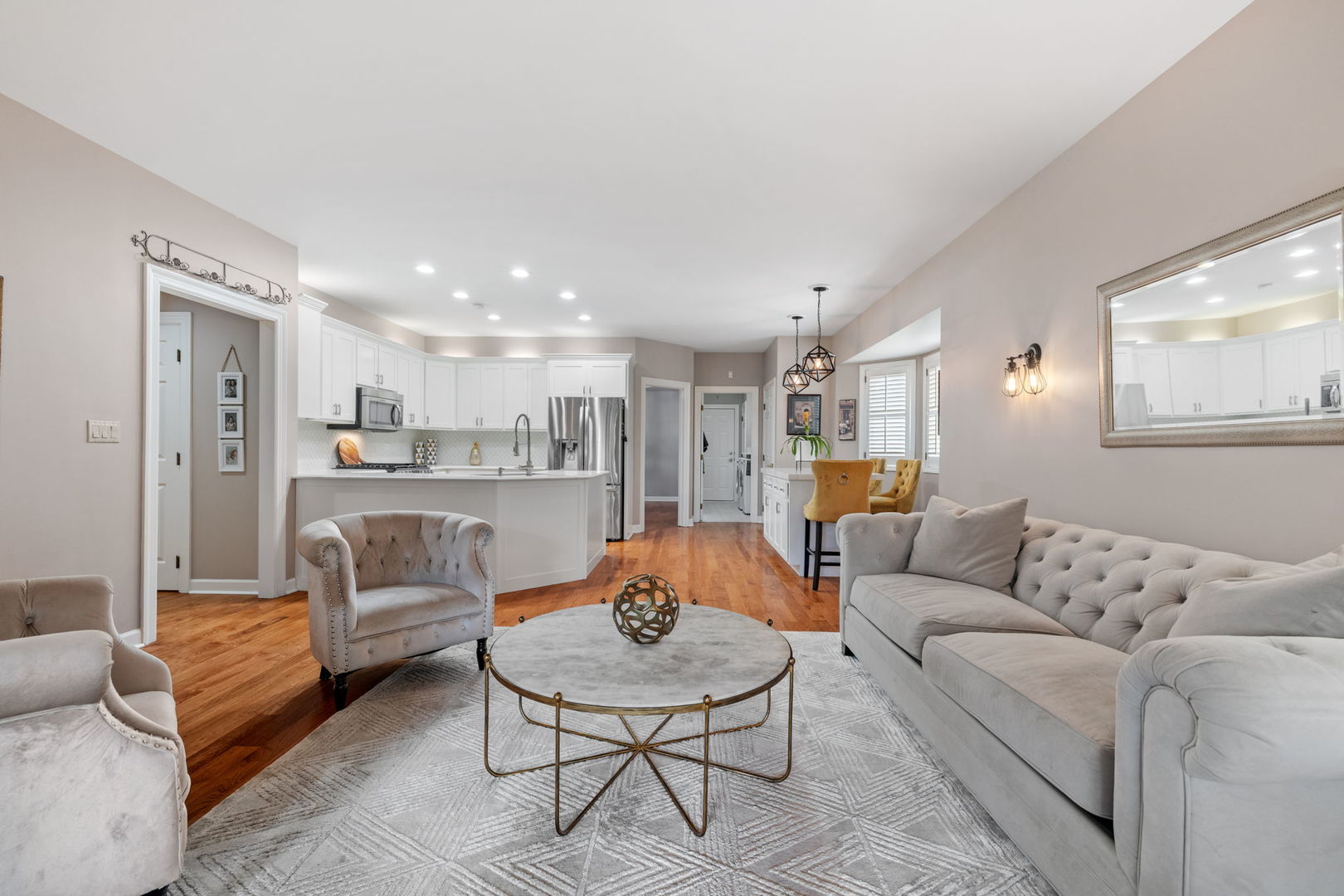 55 Chesterfield Court, Burr Ridge, IL 60522