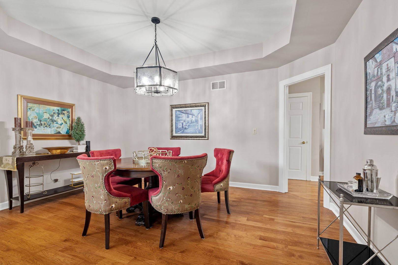 55 Chesterfield Court, Burr Ridge, IL 60522