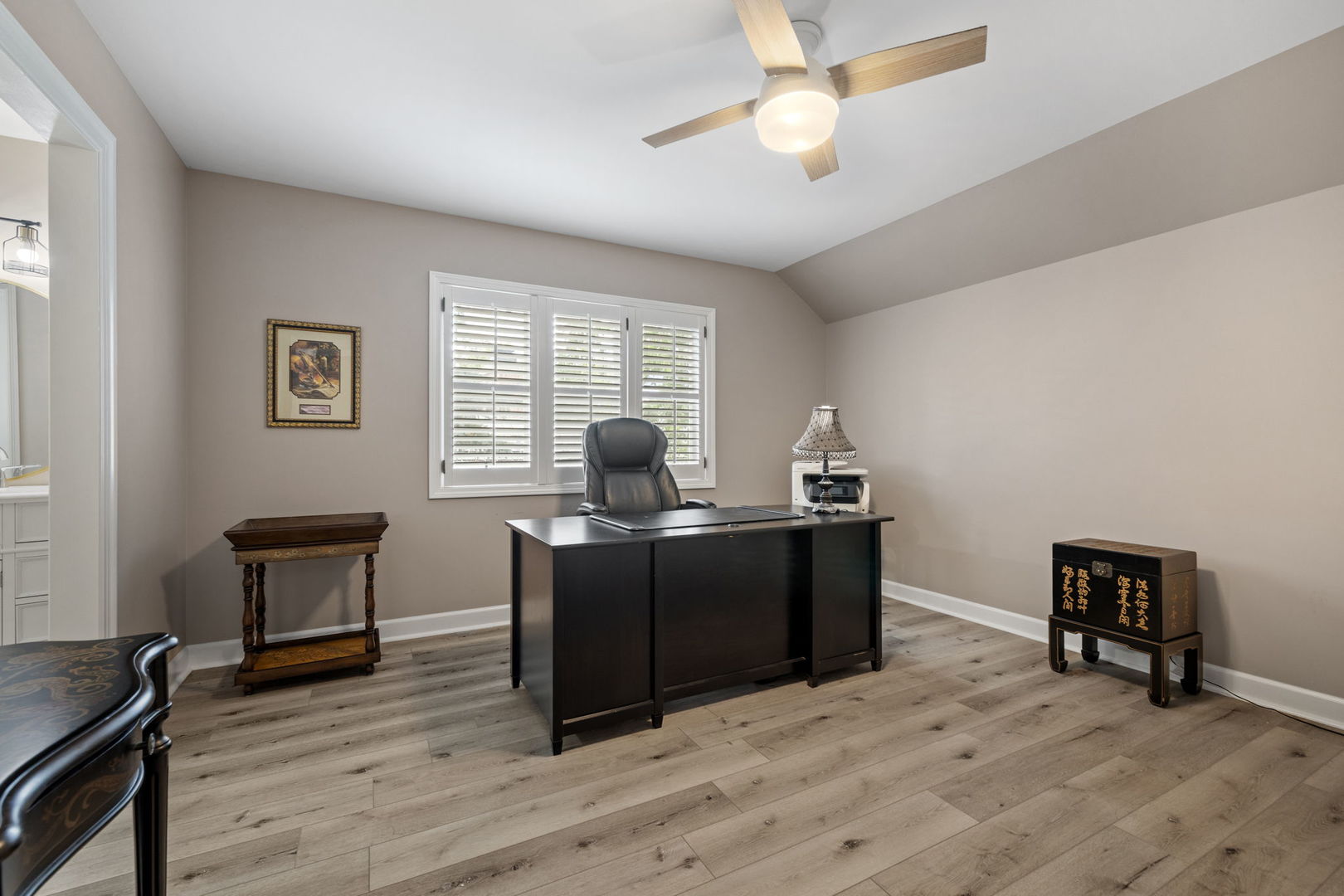 55 Chesterfield Court, Burr Ridge, IL 60522