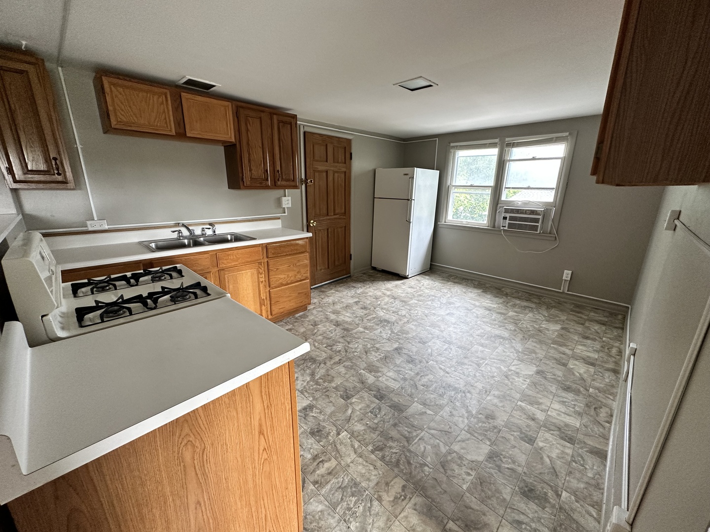 103 N View Street #C, Aurora, IL 60506