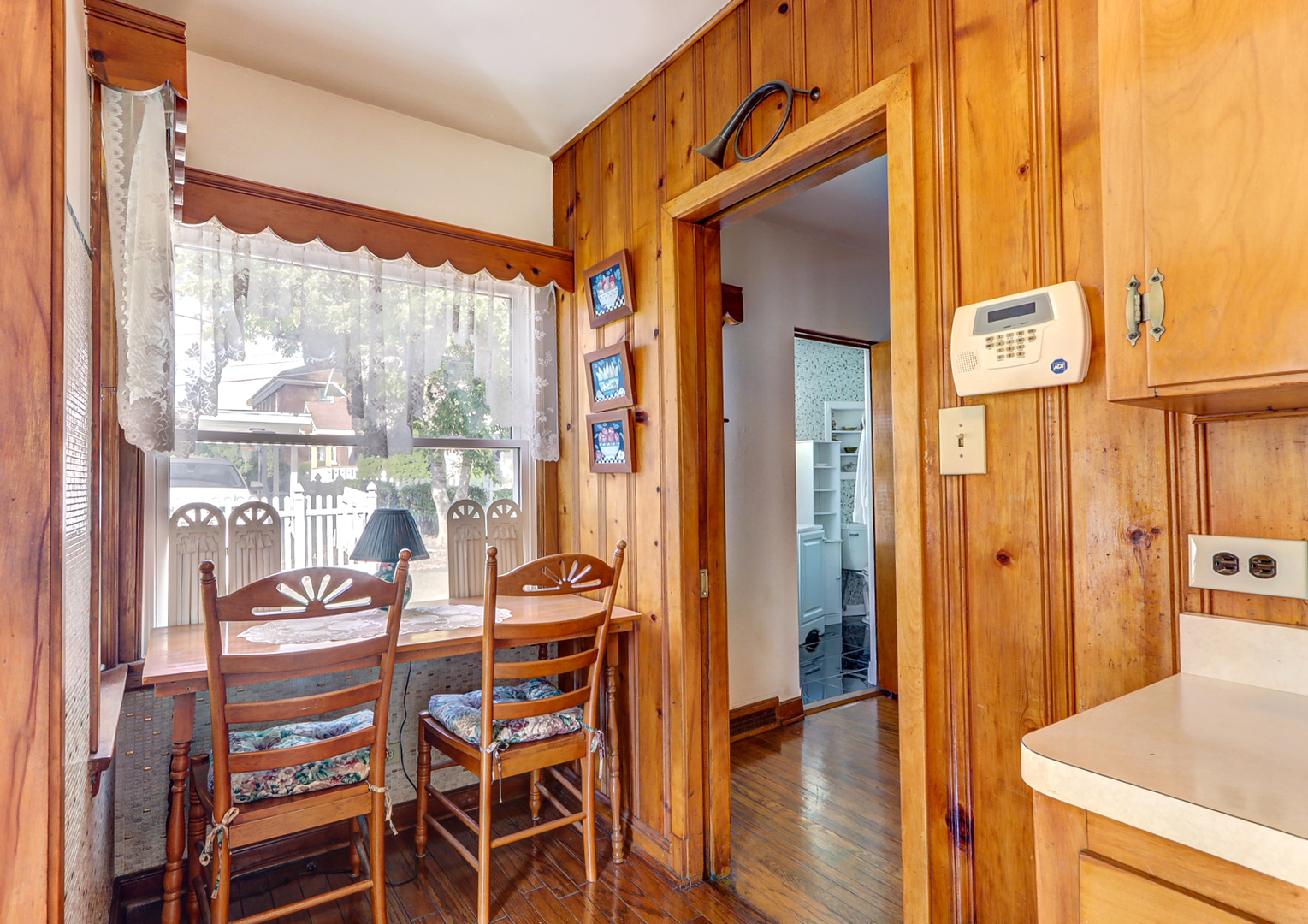 1606 Edgewood Avenue, Chicago Heights, IL 60411