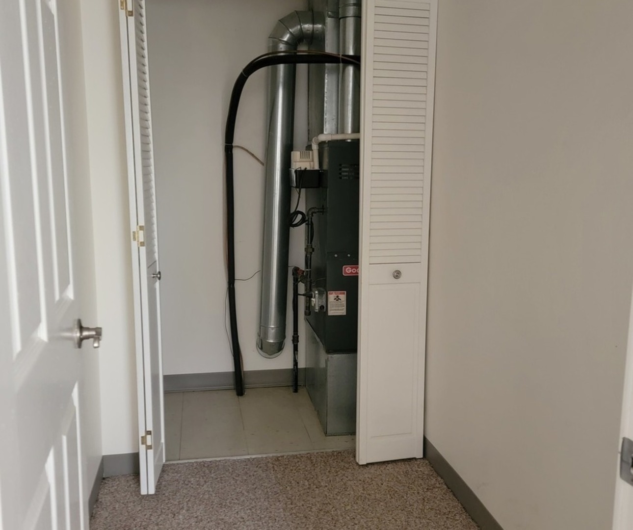 8621 US Highway 12 Highway, Richmond, IL 60071