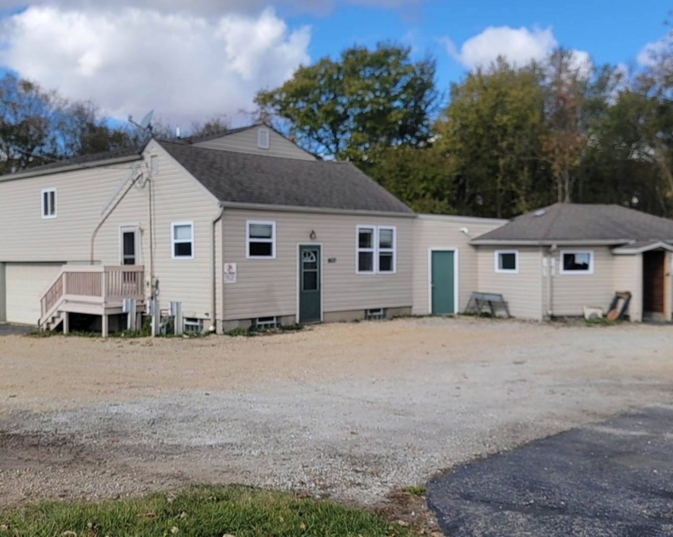 8621 US Highway 12 Highway, Richmond, IL 60071